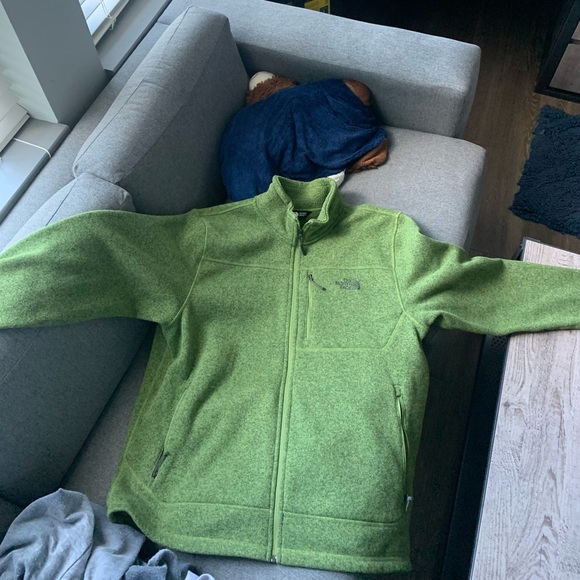 Brand new never worn unisex North face fleece! - Picture 2 of 2